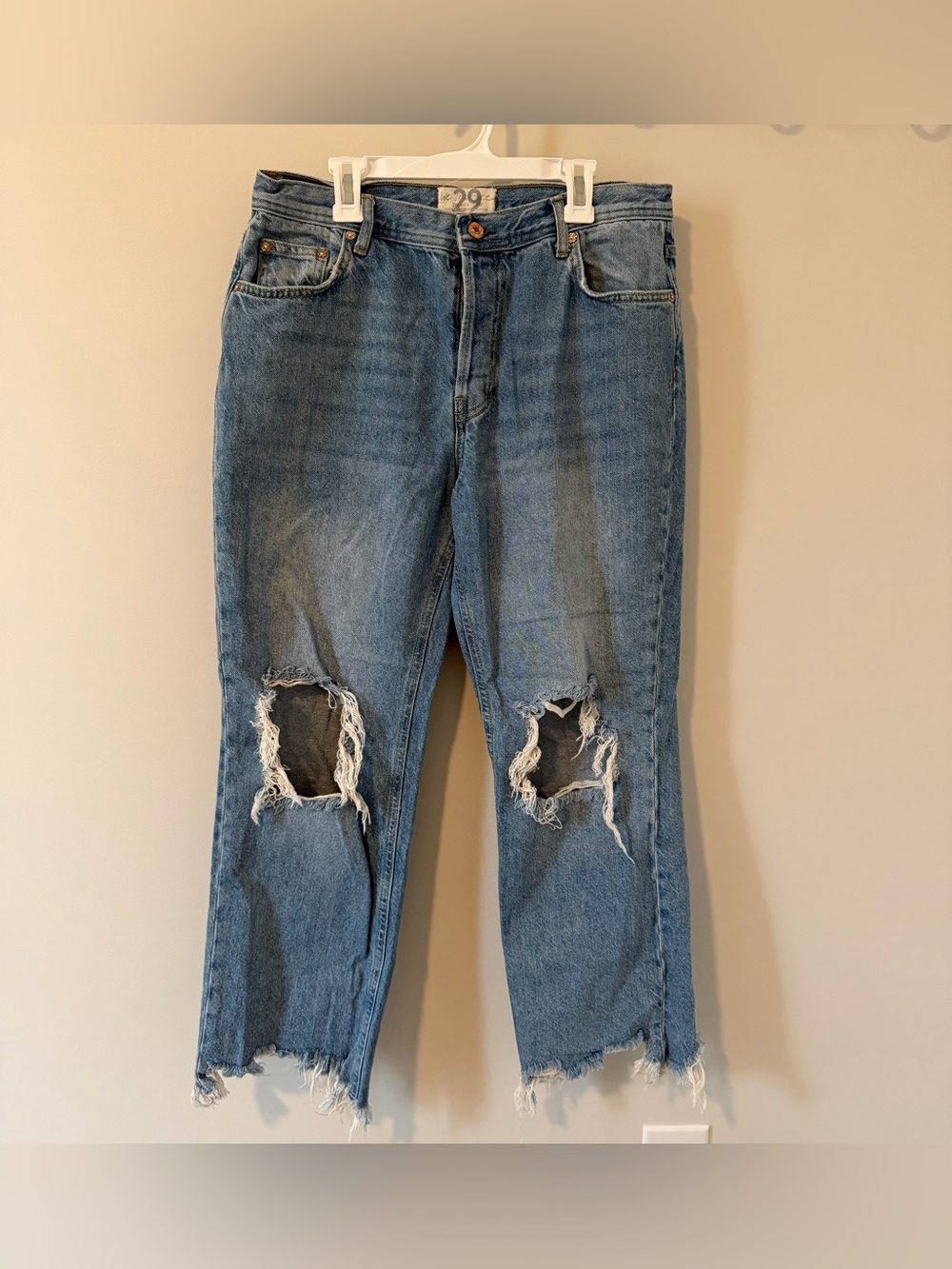 We The Free Maggie Mid Rise Straight Leg Raw Hem Jeans Size 29 Distressed
